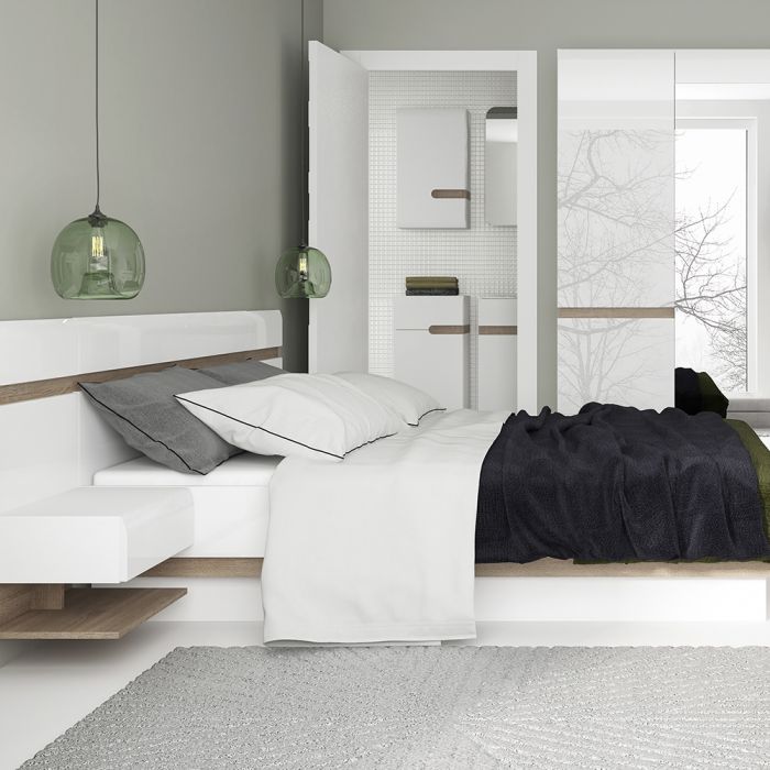 Chelsea 3 Doors Wardrobe with Mirror in White with an Truffle Oak Trim