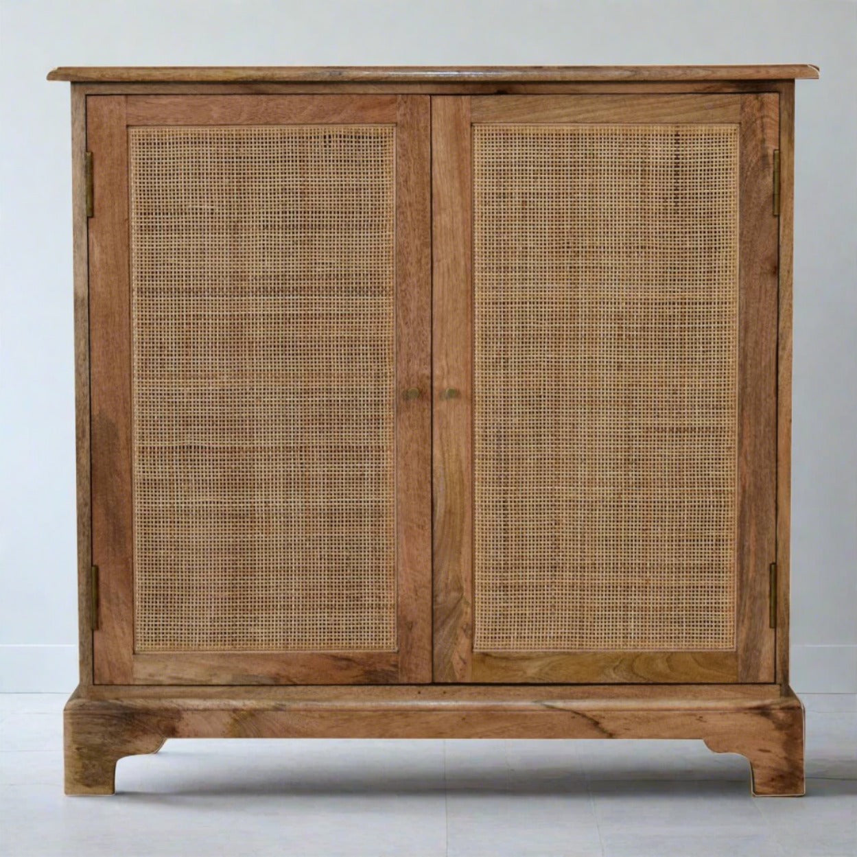 Close-knit Lounge Cabinet