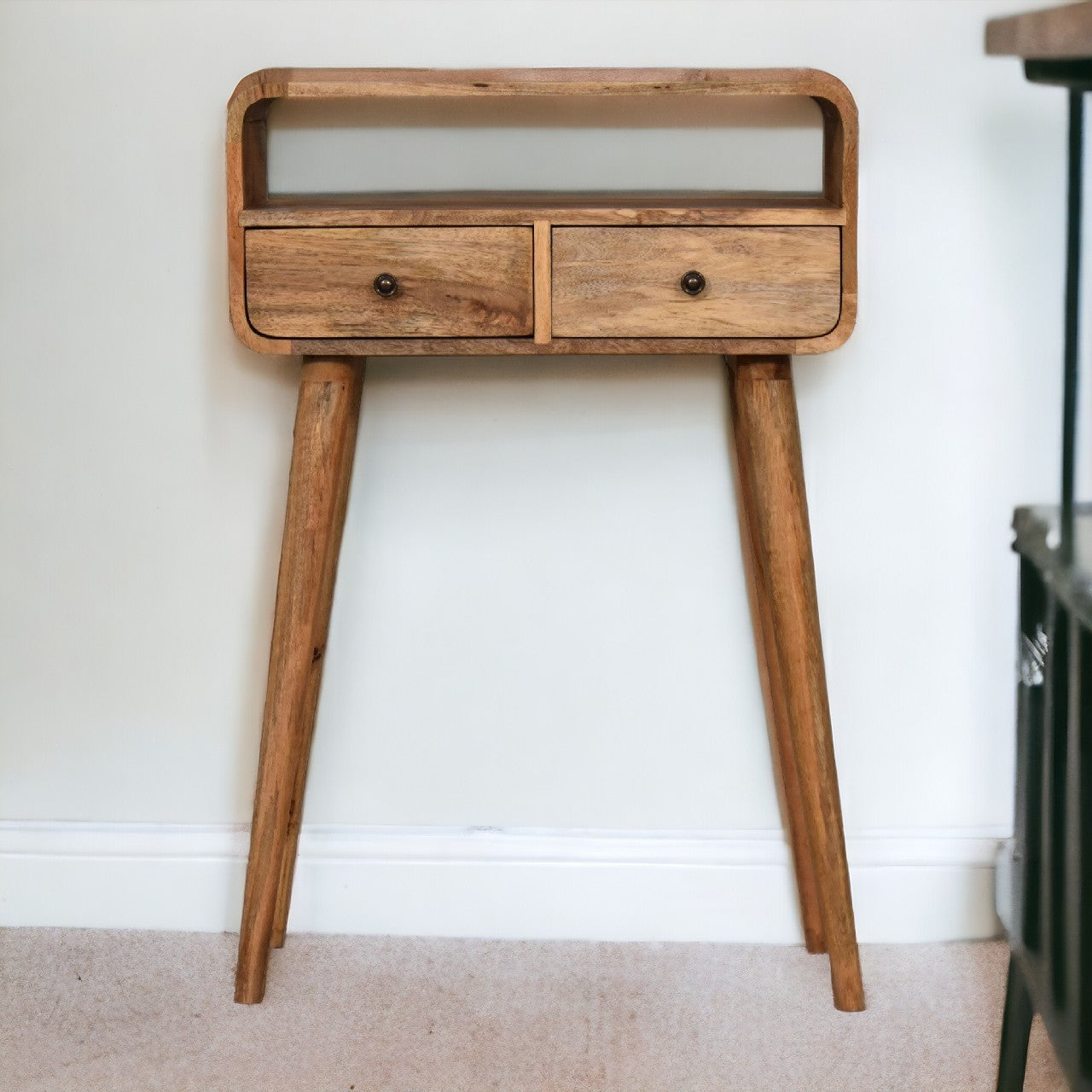 Sleek Stand Mini Curved Oak-ish Console Table