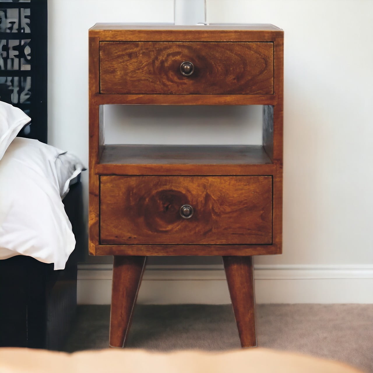 Lad broke Grove Mini Classic Multi Chestnut Bedside