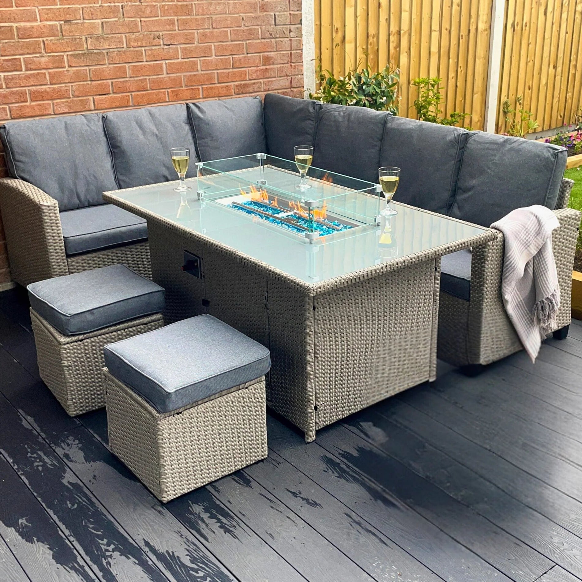 Conwy 8 Seater Corner Gas Firepit Dining Set in Rattan