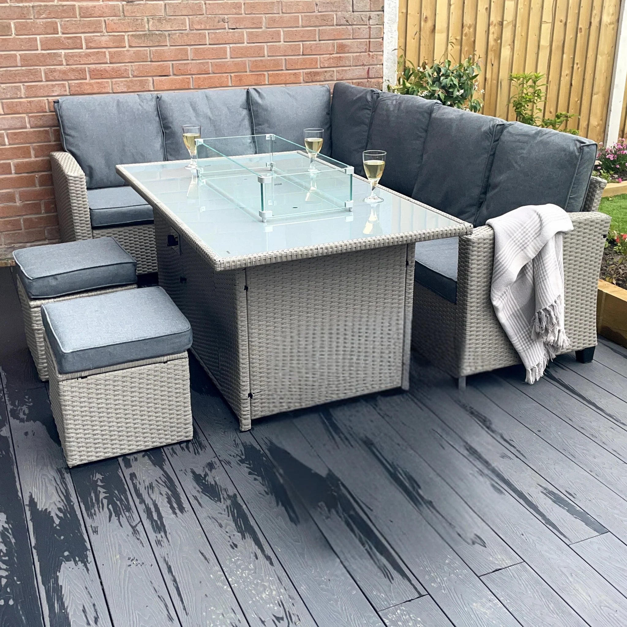 Conwy 8 Seater Corner Gas Firepit Dining Set in Rattan