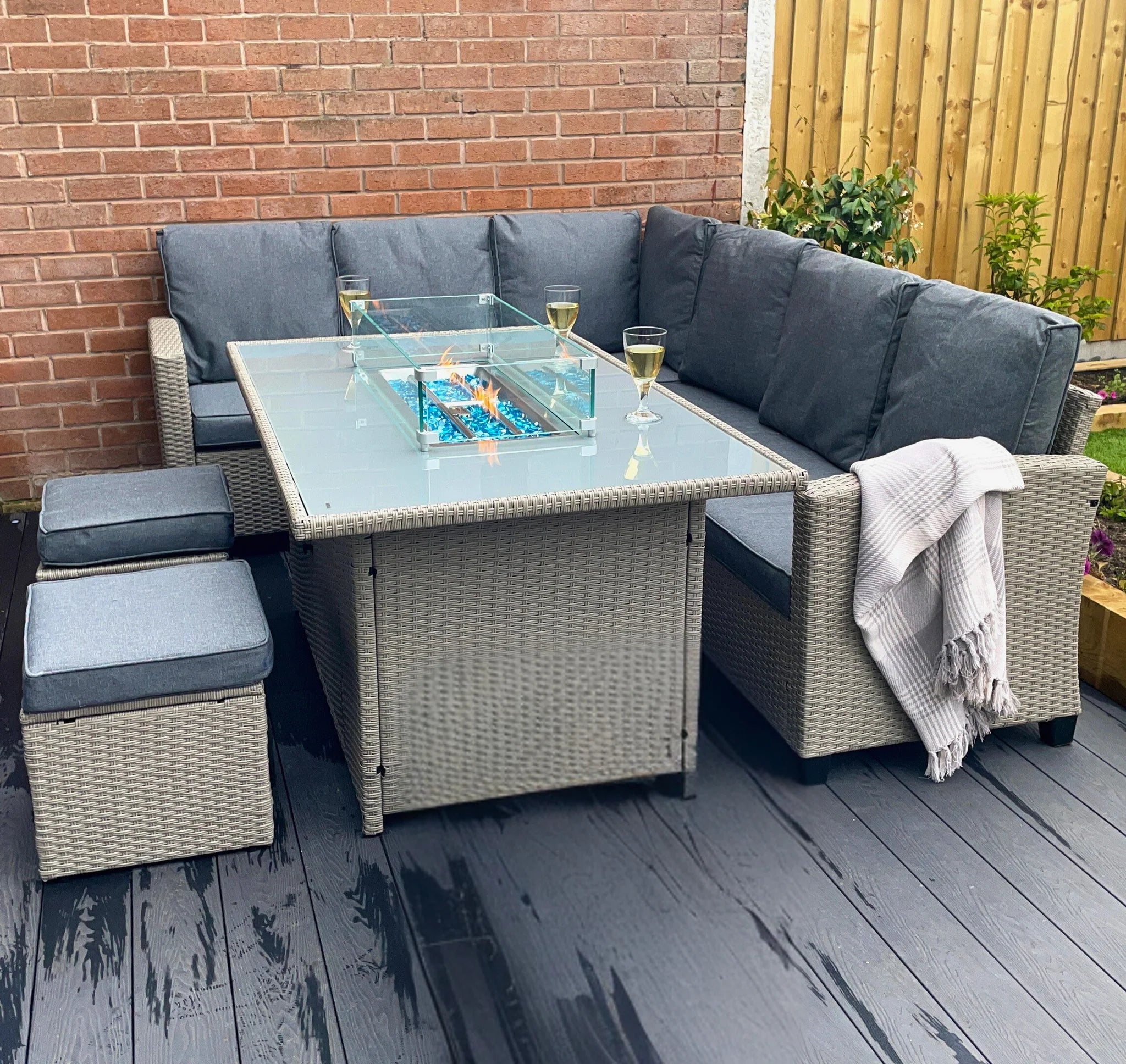 Conwy 8 Seater Corner Gas Firepit Dining Set in Rattan