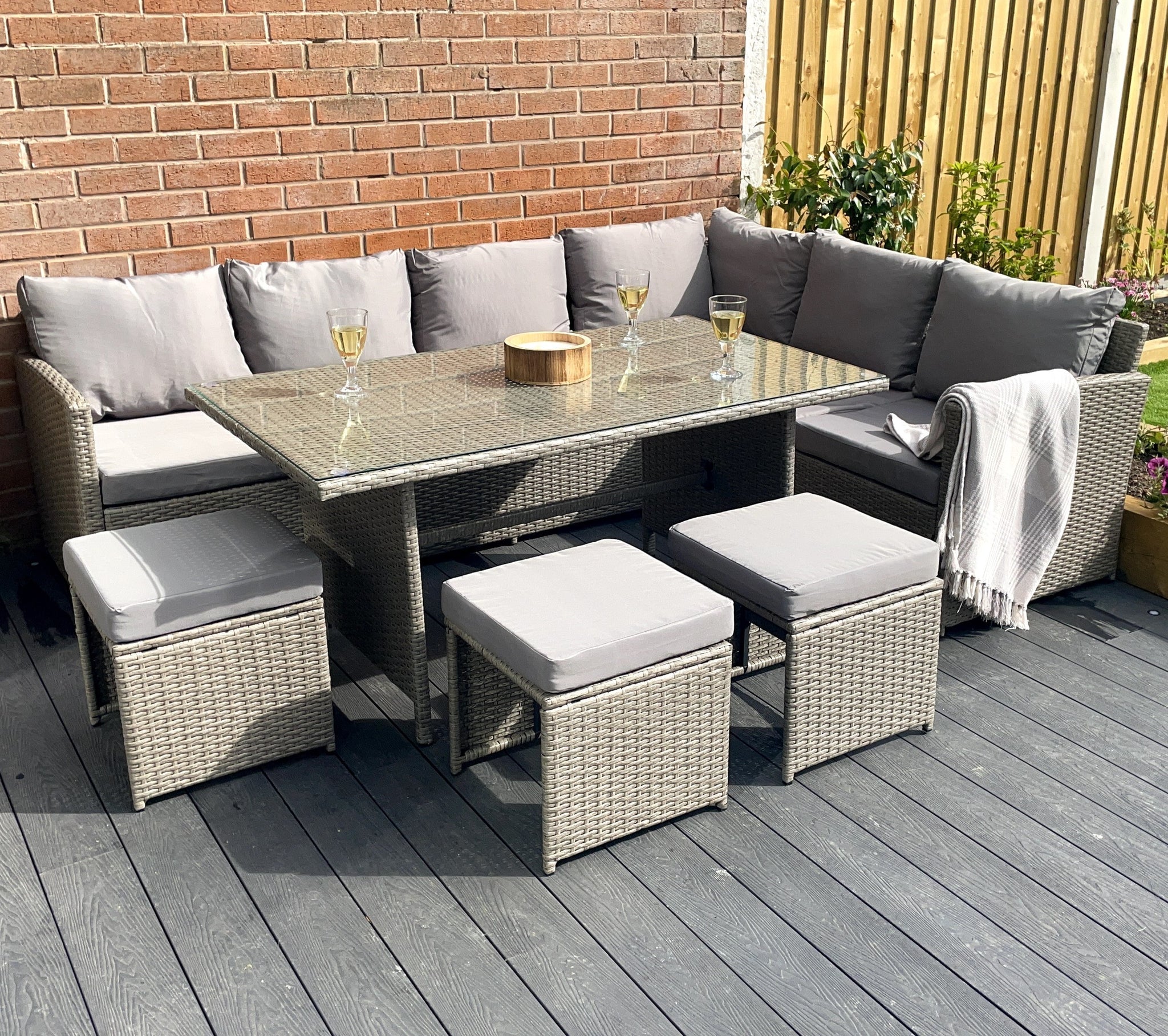 Knutsford 9 Seater Corner Dining Set in Rattan